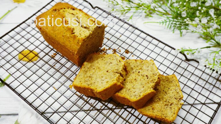 Bông lan hồng trà hạt chia - Red tea chia seeds cake